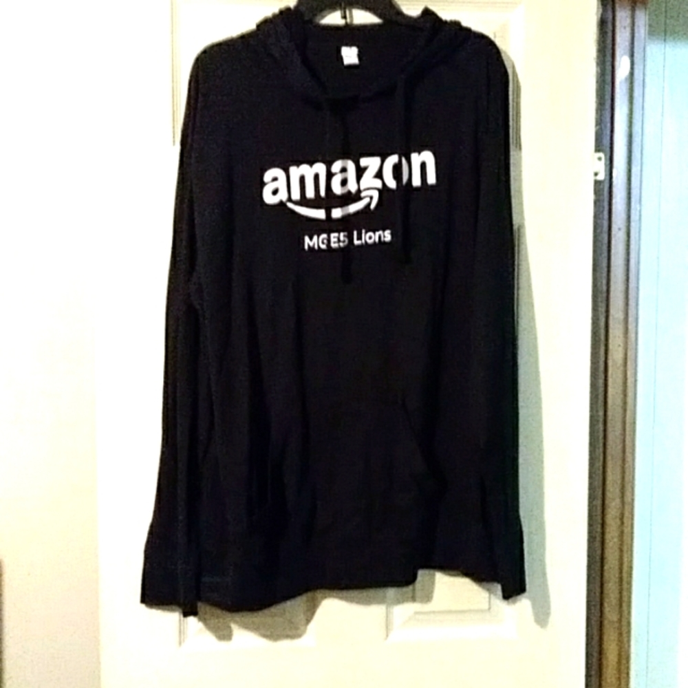 Amazon hoodie with pockets. Size 2XL